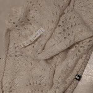 New lululemon crochet shawl